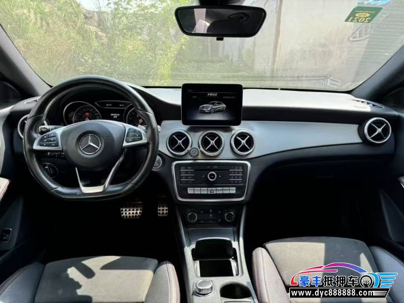 17年奔驰CLA轿车抵押车出售