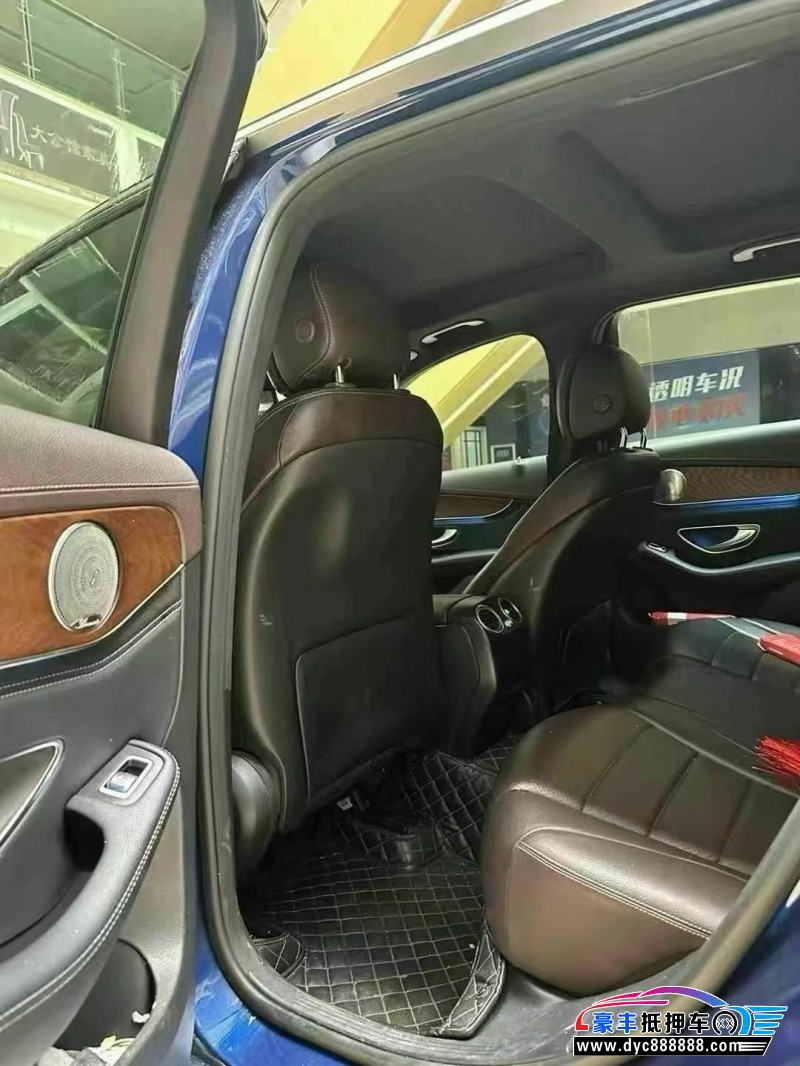 17年奔驰GLC轿车抵押车出售