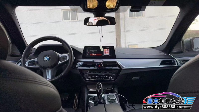 18年宝马5系轿车抵押车出售