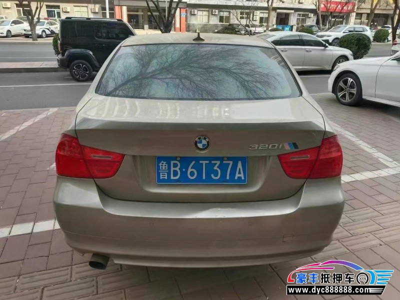 11年宝马3系轿车抵押车出售