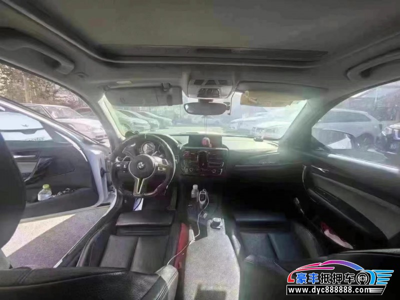 15年宝马1系轿车抵押车出售