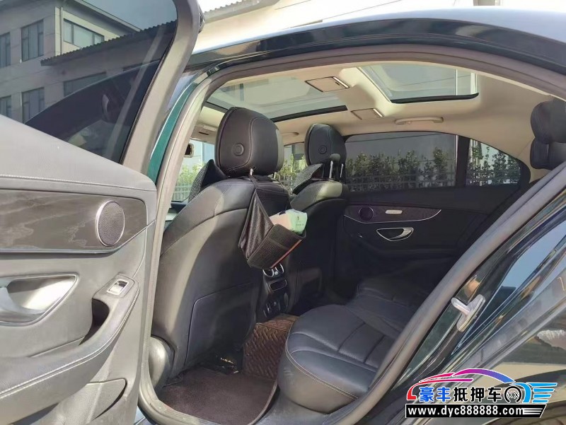 21年奔驰C轿车抵押车出售