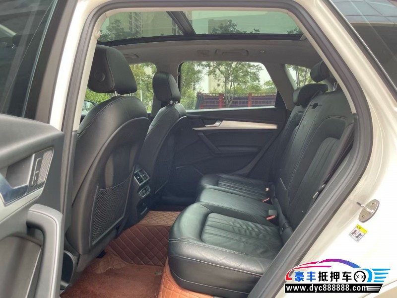 20年奥迪Q5轿车抵押车出售