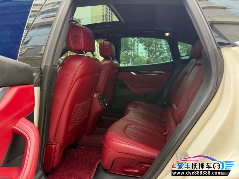 18年玛莎拉蒂莱万特轿车抵押车出售