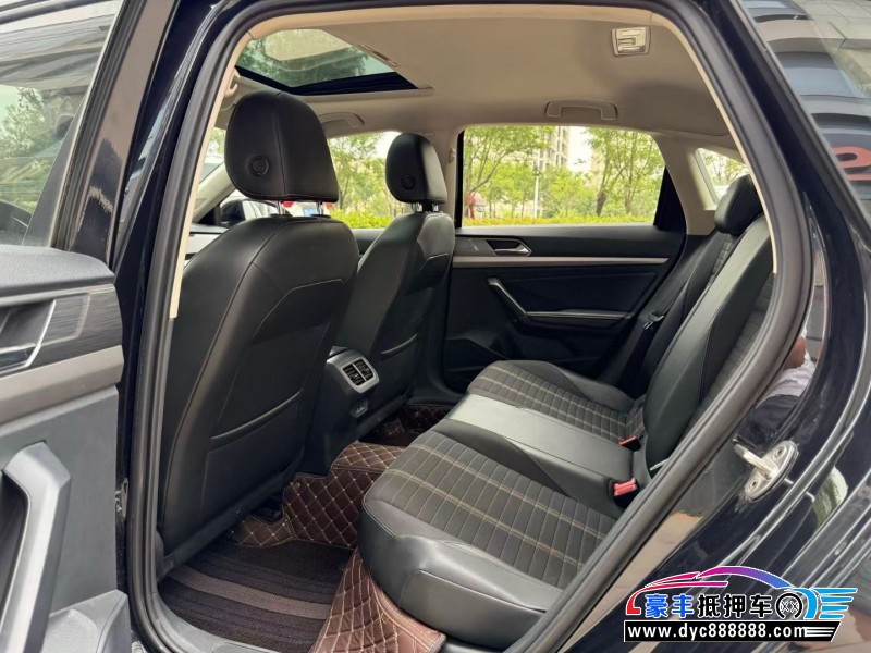 18年大众朗逸轿车抵押车出售