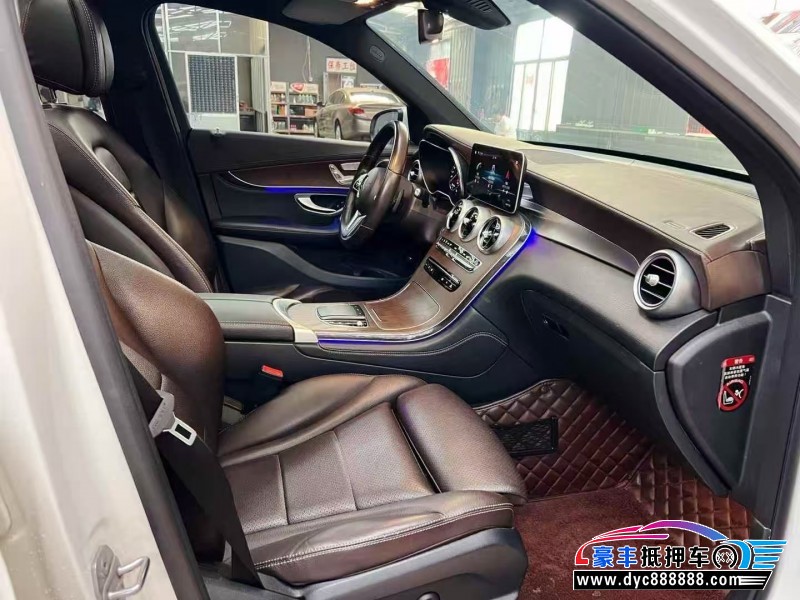 20年奔驰GLC轿车抵押车出售