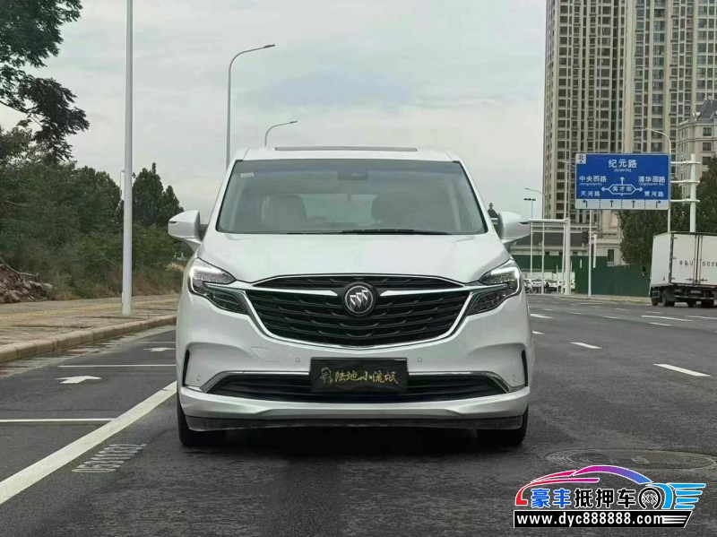 抵押车出售22年别克GL8轿车