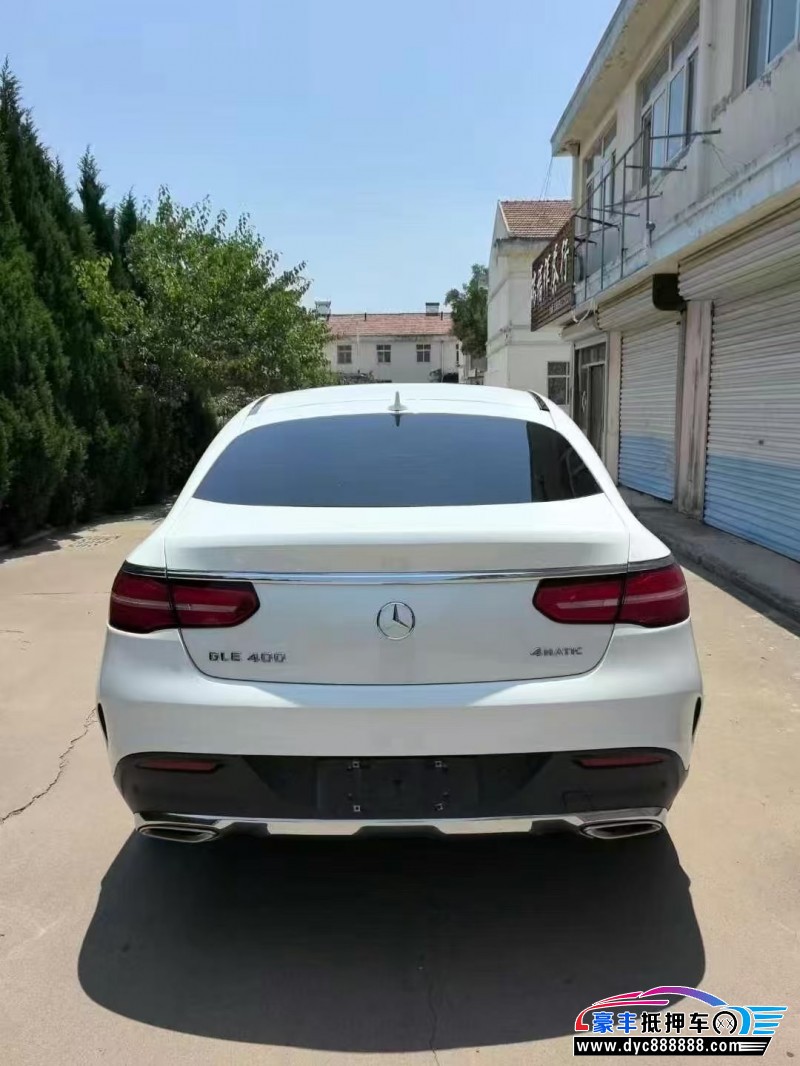 16年奔驰GLE轿车抵押车出售