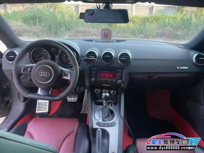 11年奥迪TT轿车抵押车出售