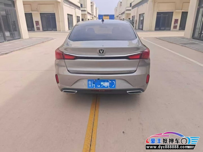 21年长安逸动轿车抵押车出售