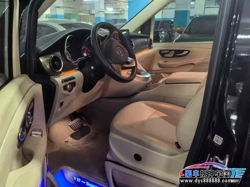 23年奔驰V轿车抵押车出售