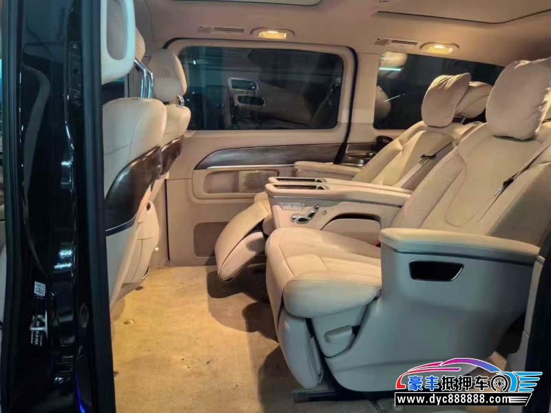 23年奔驰V轿车抵押车出售