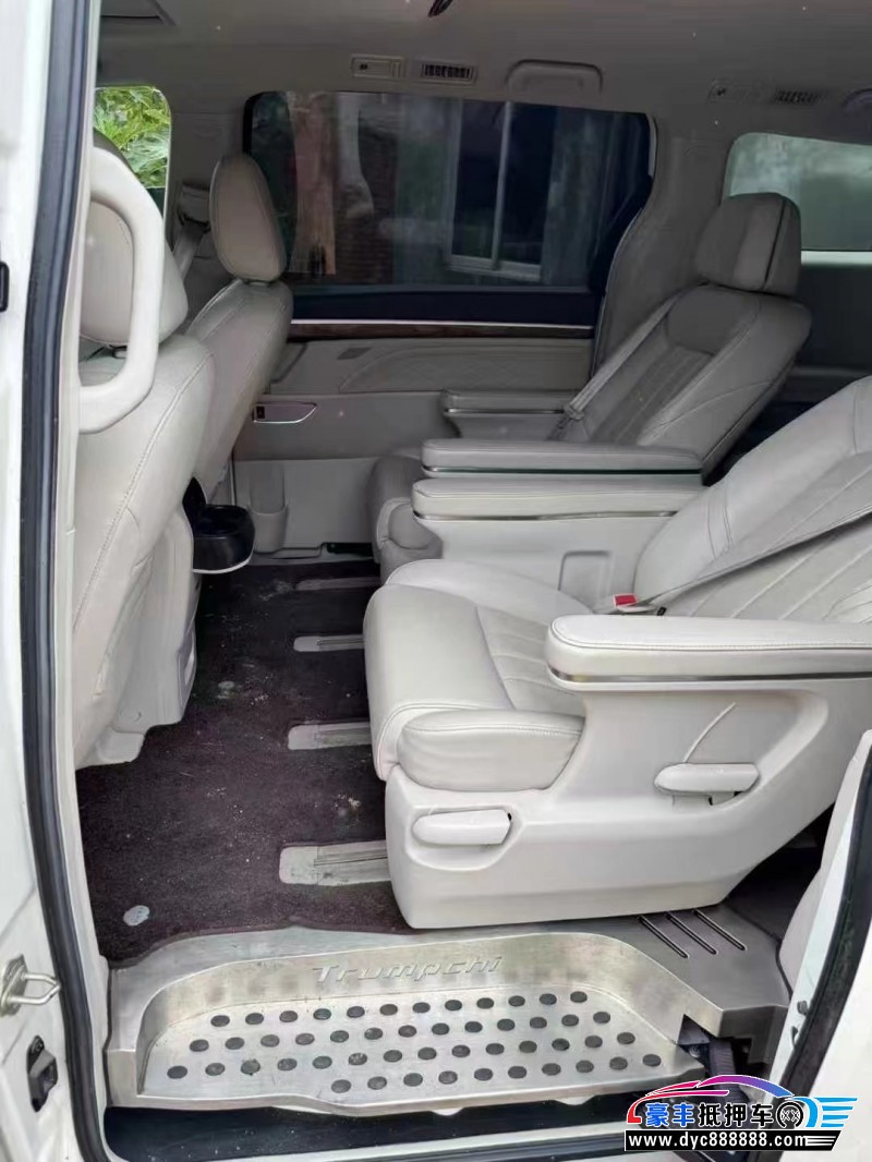 18年传祺M8轿车抵押车出售