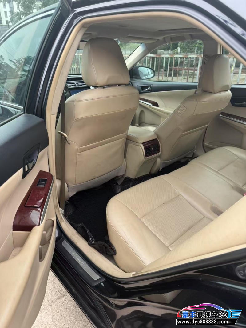 14年丰田凯美瑞轿车抵押车出售