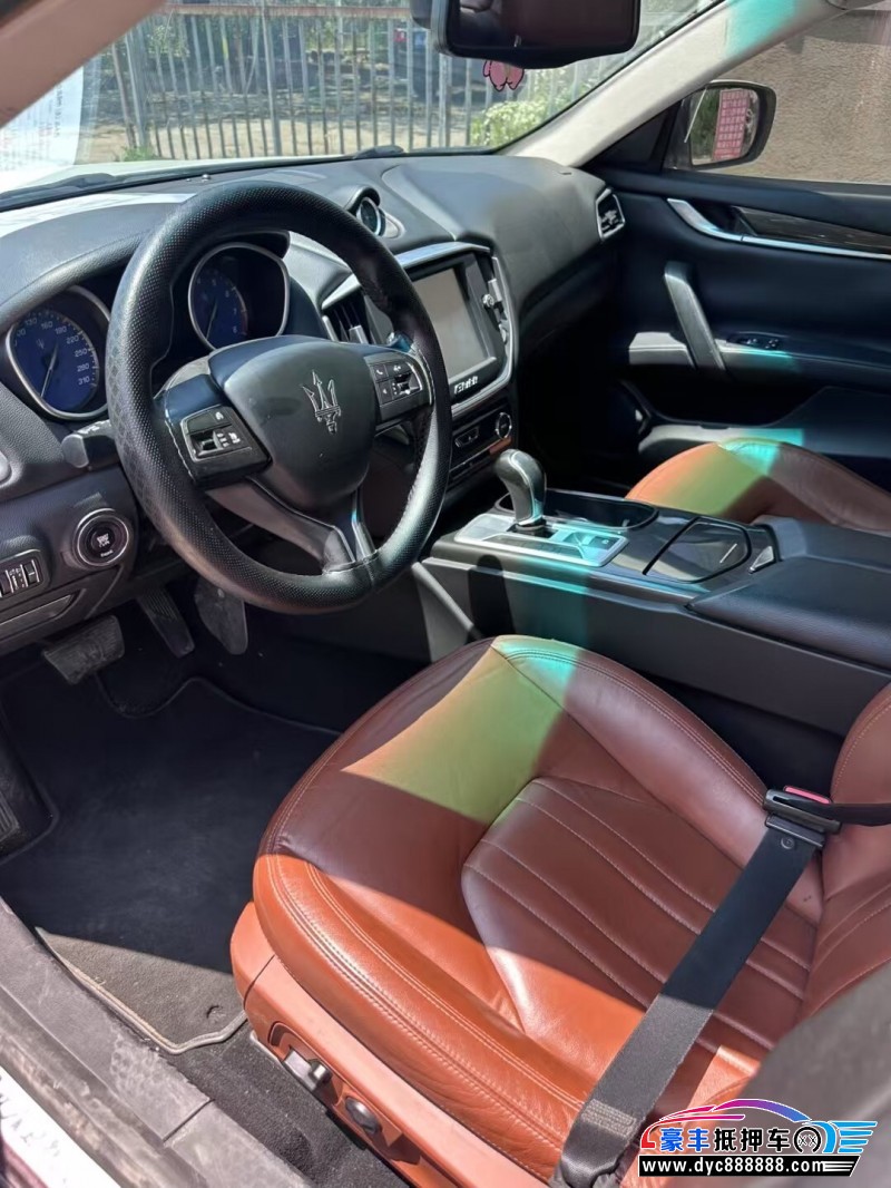 15年玛莎拉蒂Ghibli轿车抵押车出售