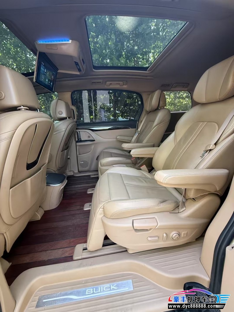 19年别克GL8轿车抵押车出售