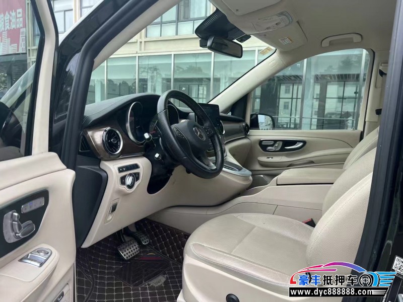 21年奔驰V轿车抵押车出售