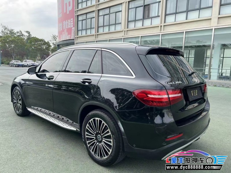 18年奔驰GLC轿车抵押车出售