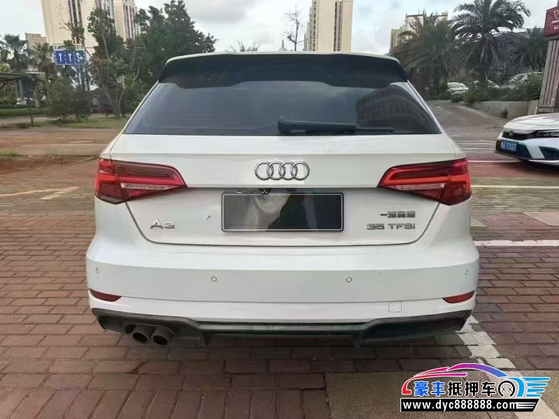 18年奥迪A3轿车抵押车出售