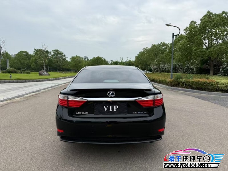 14年雷克萨斯ES轿车抵押车出售