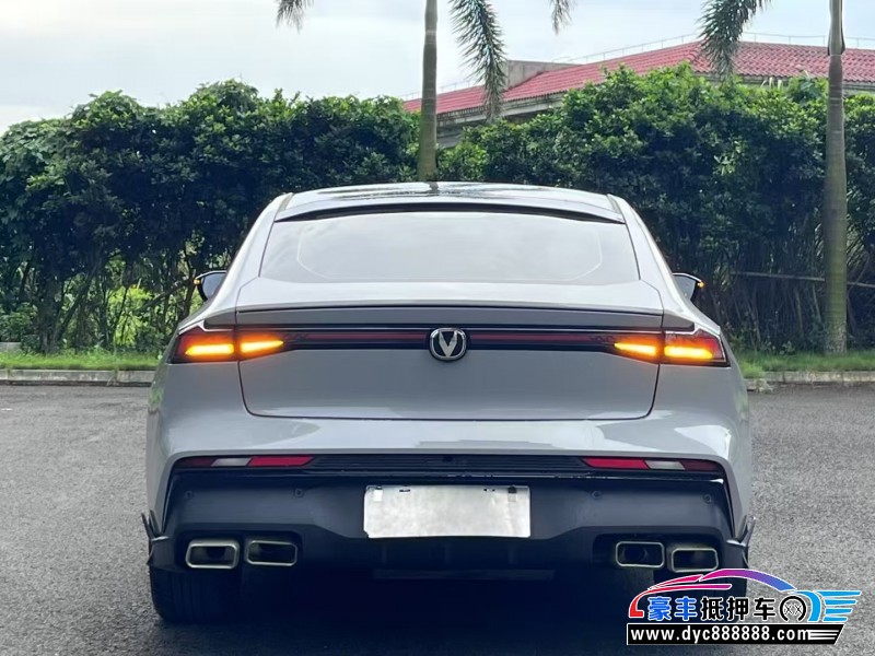 24年长安长安UNI轿车抵押车出售