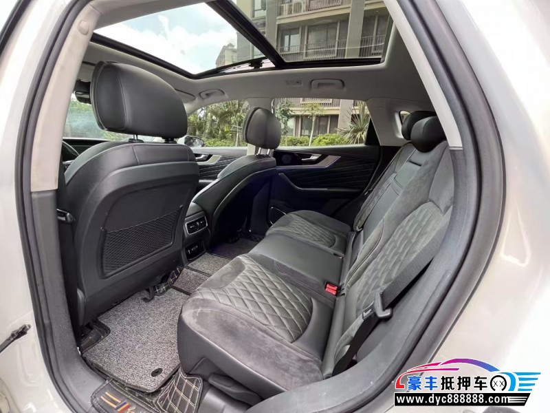 21年红旗HS5轿车抵押车出售