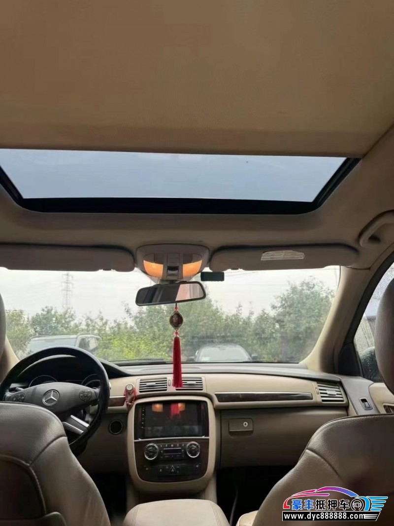 12年奔驰R轿车抵押车出售