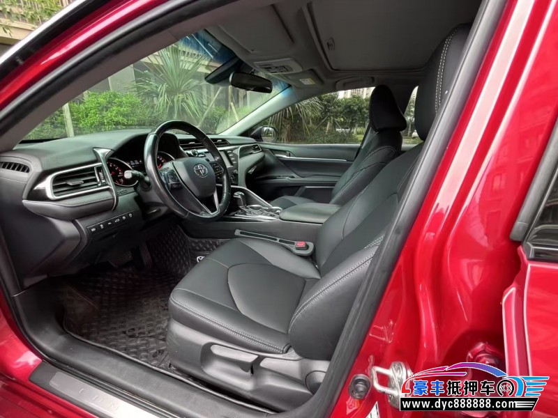 19年丰田凯美瑞轿车抵押车出售