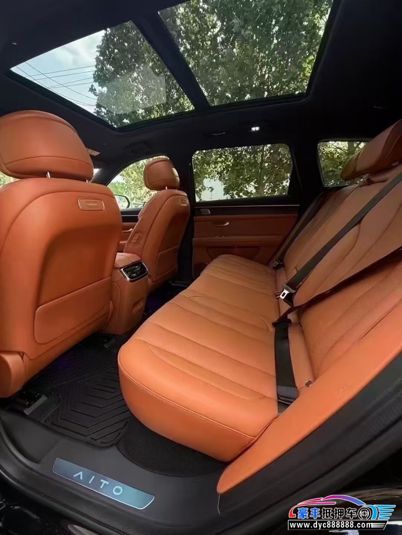 25年华为问界轿车抵押车出售