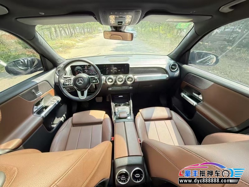 20年奔驰GLB轿车抵押车出售