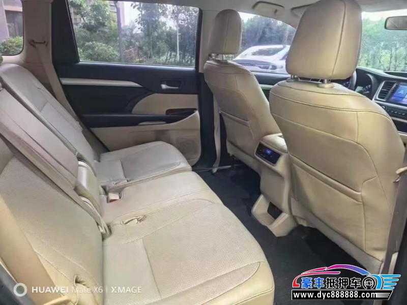 16年丰田汉兰达轿车抵押车出售