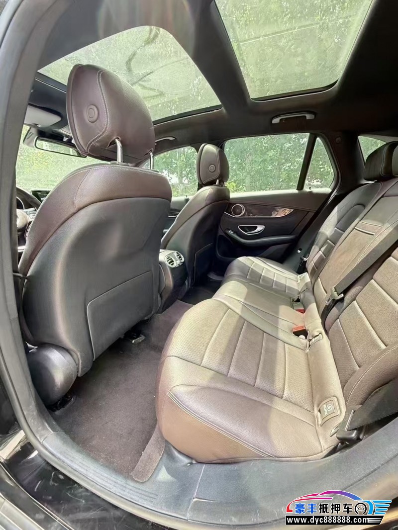 17年奔驰GLC轿车抵押车出售