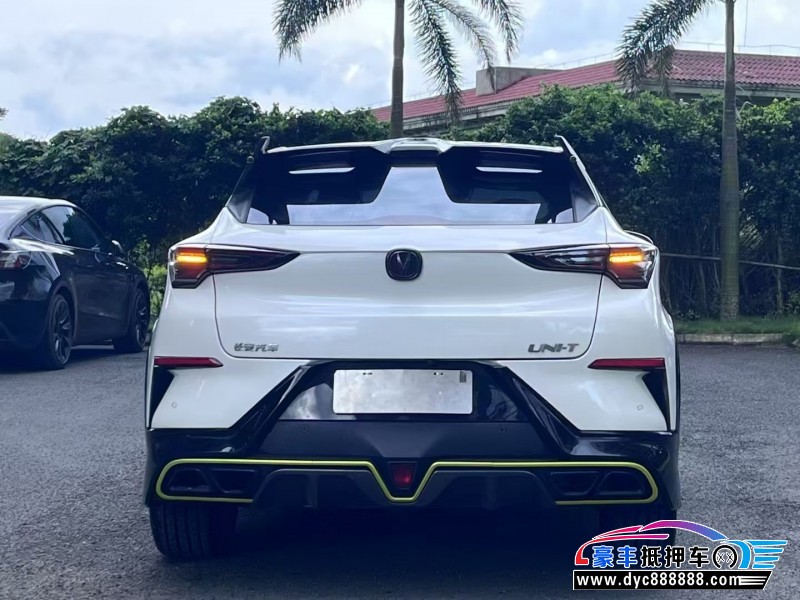 22年长安长安UNI轿车抵押车出售