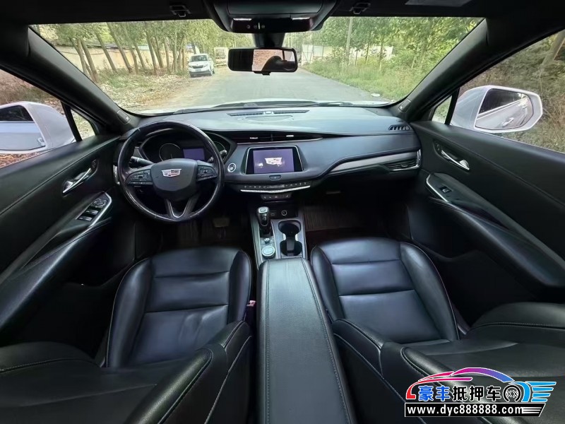 19年凯迪拉克XT4轿车抵押车出售