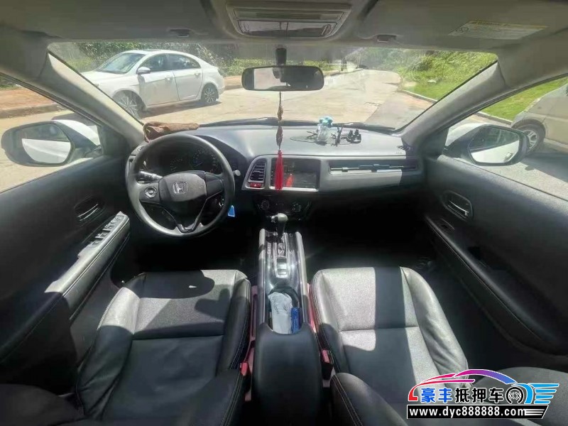 16年本田缤智轿车抵押车出售