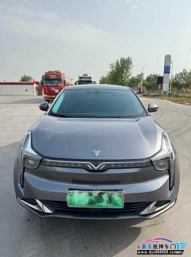 24年哪吒U轿车抵押车出售