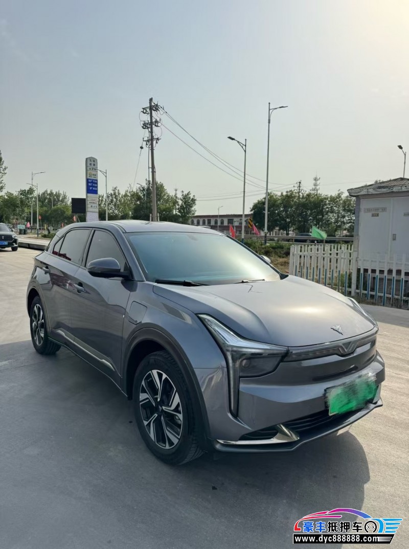 24年哪吒U轿车抵押车出售