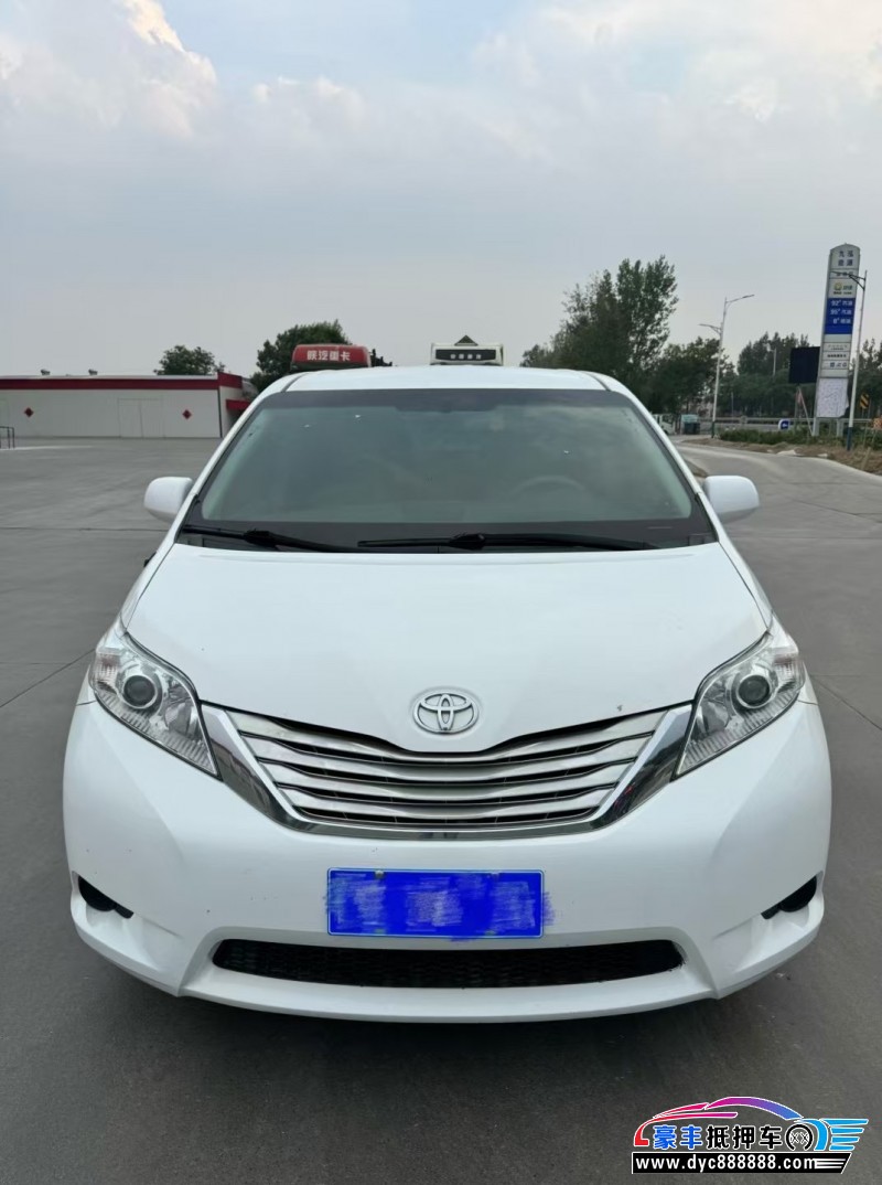 14年丰田塞纳轿车抵押车出售