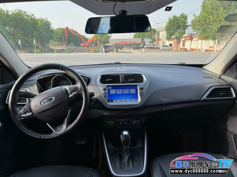 20年福特福睿斯轿车抵押车出售