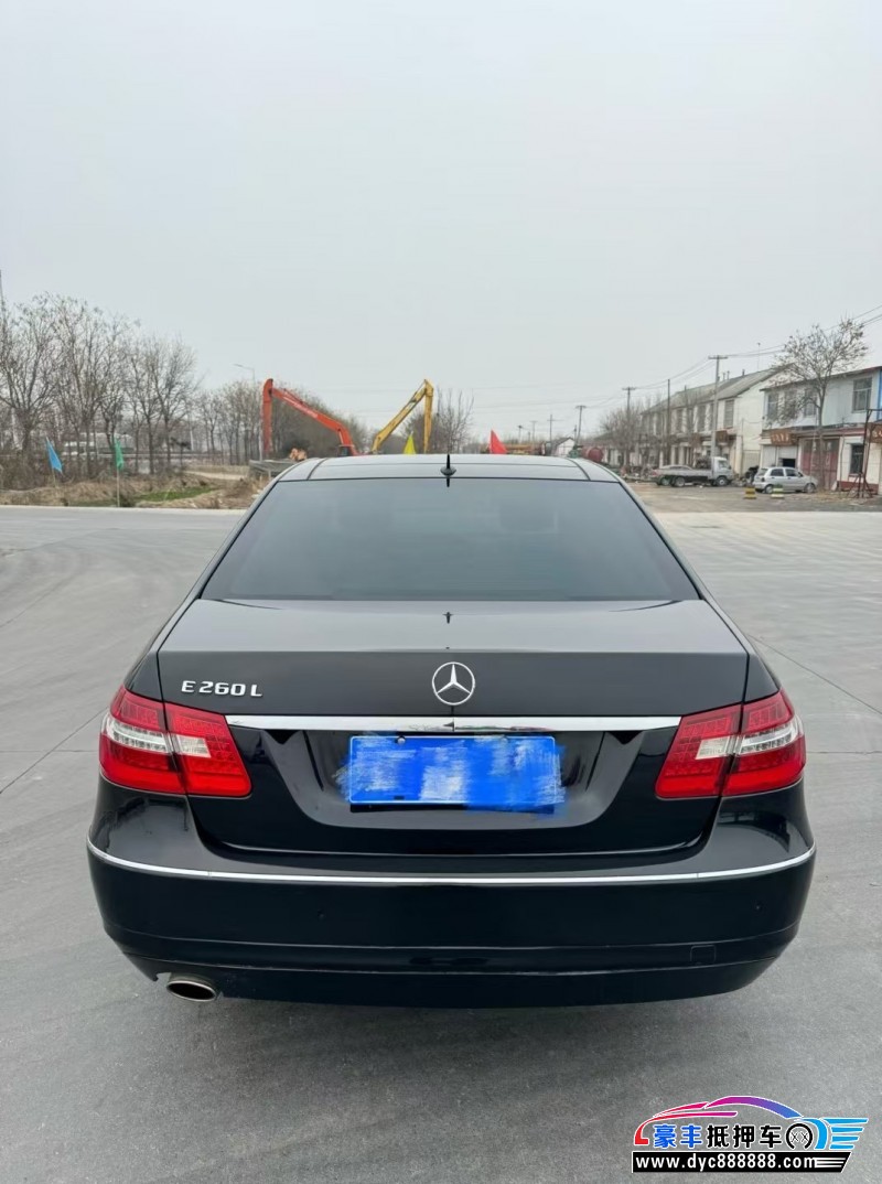 12年奔驰E轿车抵押车出售