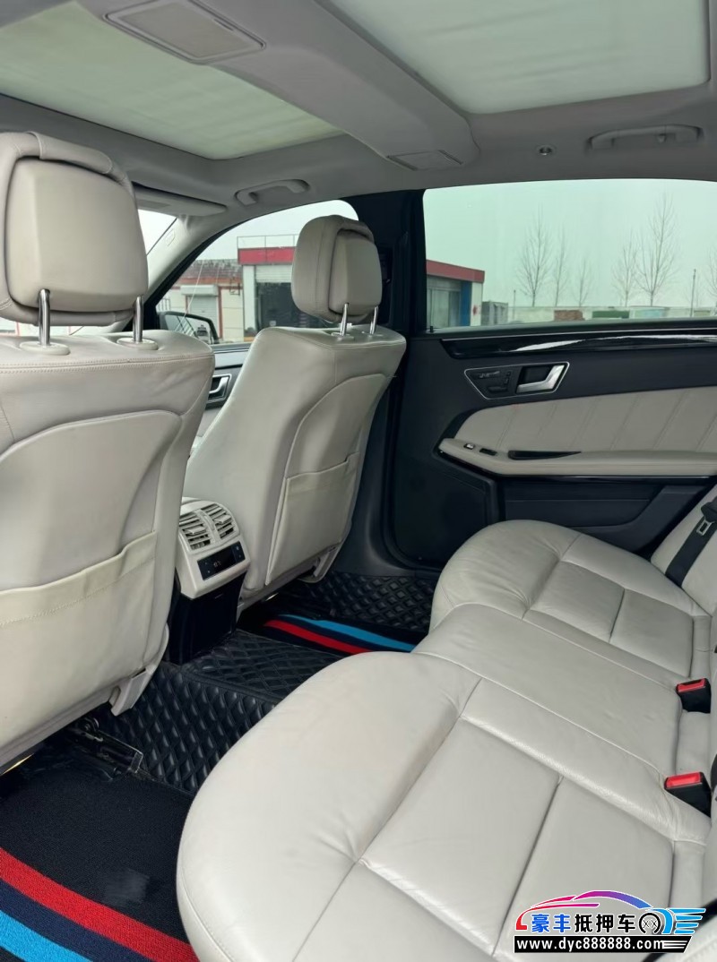 12年奔驰E轿车抵押车出售