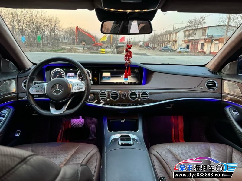 16年奔驰S轿车抵押车出售