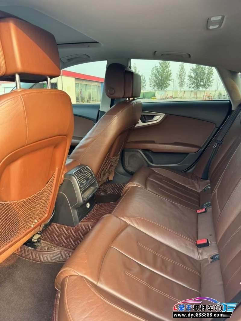 13年奥迪A7轿车抵押车出售