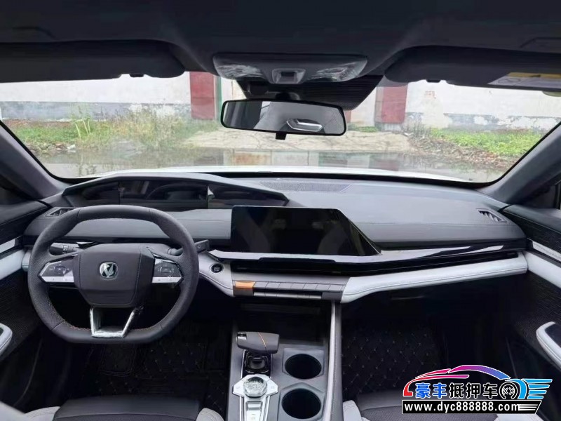 25年长安长安UNI轿车抵押车出售