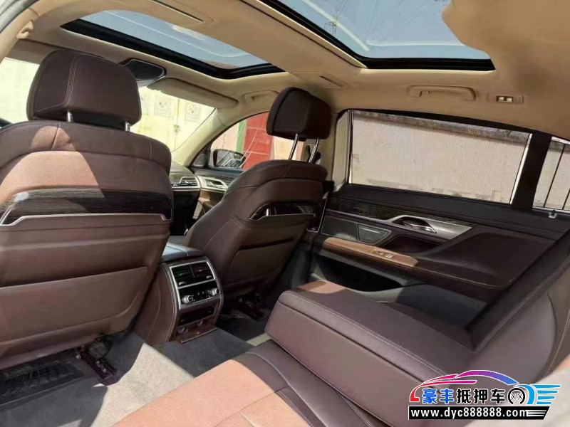 17年宝马7系轿车抵押车出售