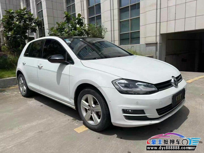 17年大众高尔夫轿车抵押车出售
