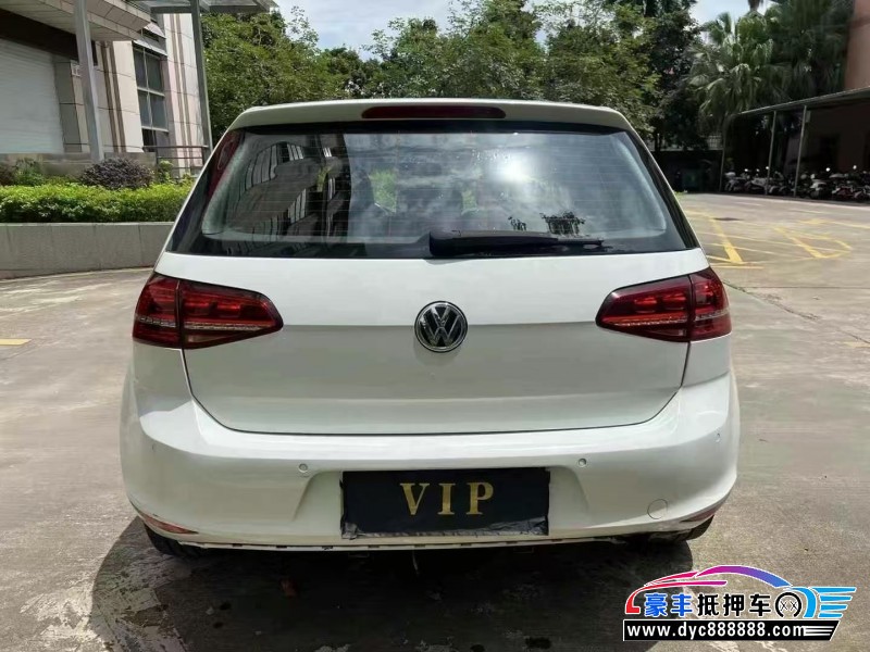 17年大众高尔夫轿车抵押车出售