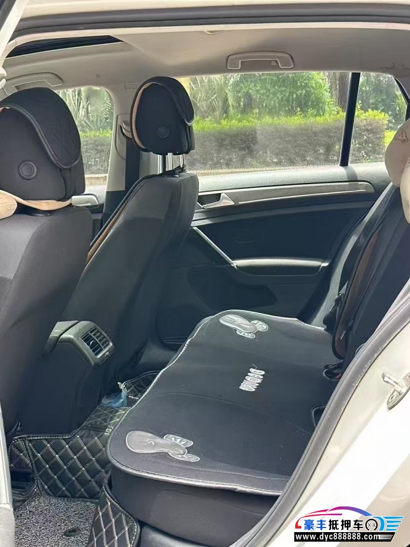 16年大众高尔夫轿车抵押车出售