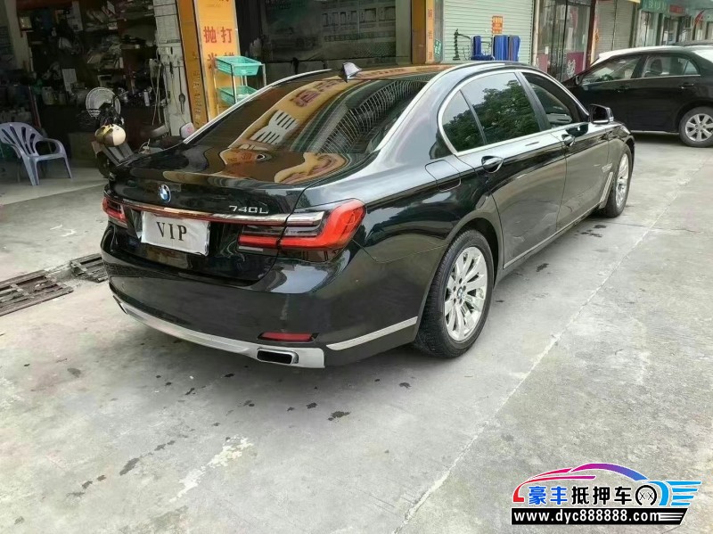 10年宝马7系轿车抵押车出售