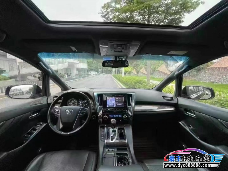 19年丰田埃尔法轿车抵押车出售